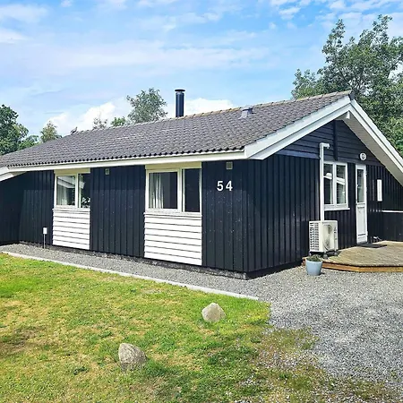 Holiday home Three-bedroom Holiday In Knebel 21
