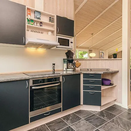 Three-bedroom In Knebel 21