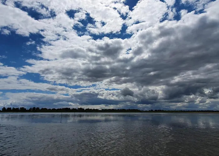 6 Person In * Hadsund